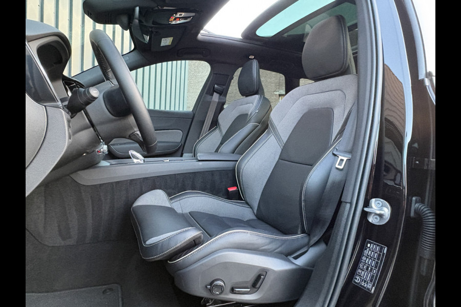 Volvo XC60 2.0 T6 Plug-in hybrid AWD Plus Dark | 360 Camera | Harman/Kardon | Trekhaak | Panodak | Dodehoek sensoren | Prijs Rijklaar!!