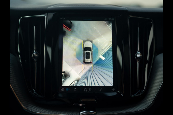Volvo XC60 2.0 T6 Plug-in hybrid AWD Plus Dark | 360 Camera | Harman/Kardon | Trekhaak | Panodak | Dodehoek sensoren | Prijs Rijklaar!!