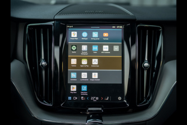 Volvo XC60 2.0 T6 Plug-in hybrid AWD Plus Dark | 360 Camera | Harman/Kardon | Trekhaak | Panodak | Dodehoek sensoren | Prijs Rijklaar!!