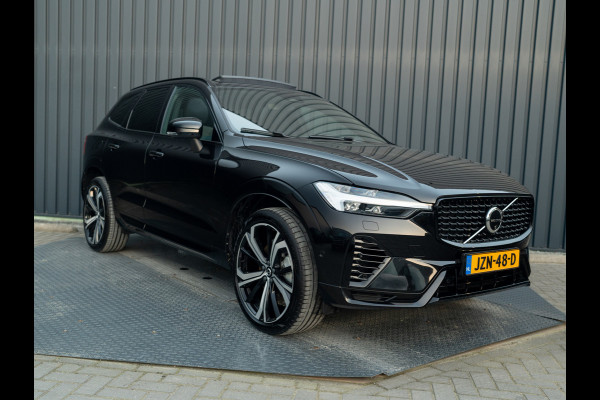 Volvo XC60 2.0 T6 Plug-in hybrid AWD Plus Dark | 360 Camera | Harman/Kardon | Trekhaak | Panodak | Dodehoek sensoren | Prijs Rijklaar!!
