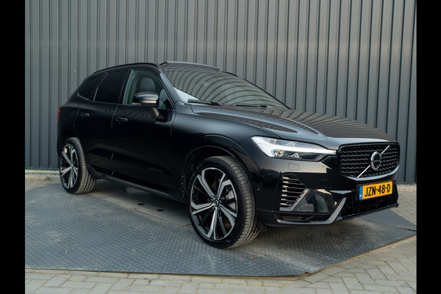 Volvo XC60 2.0 T6 Plug-in hybrid AWD Plus Dark | 360 Camera | Harman/Kardon | Trekhaak | Panodak | Dodehoek sensoren | Prijs Rijklaar!!