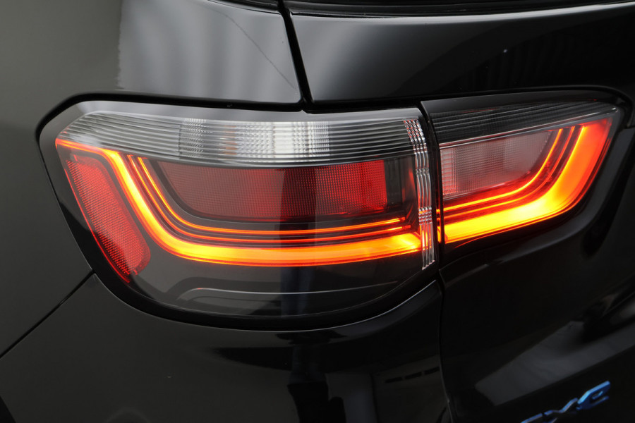 Jeep Compass 4xe 240 Plug-in Hybrid Electric Trailhawk Leder/Stof, Camera, ACC, Apple Carplay, Virtual Cockpit, PDC, 17''