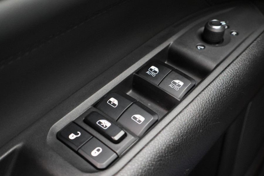 Jeep Compass 4xe 240 Plug-in Hybrid Electric Trailhawk Leder/Stof, Camera, ACC, Apple Carplay, Virtual Cockpit, PDC, 17''