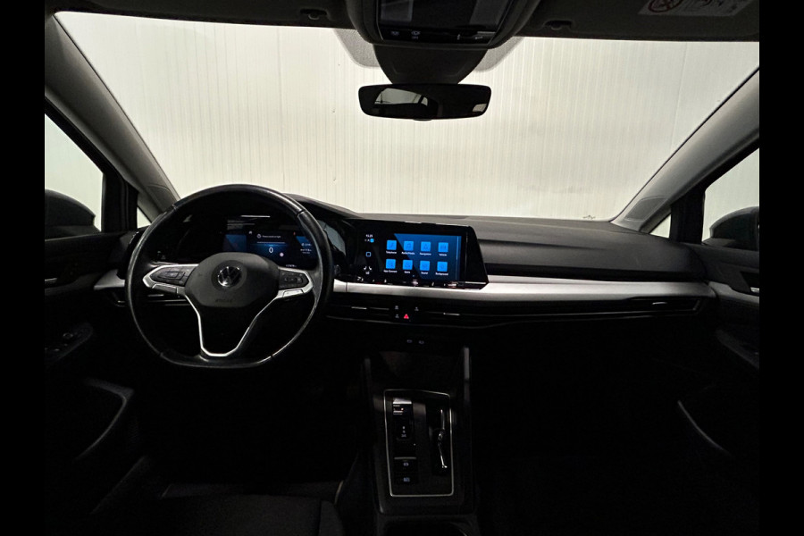 Volkswagen Golf 1.5 TSI Business | CAMERA | LED | CARPLAY | ACC | IQ DRIVE