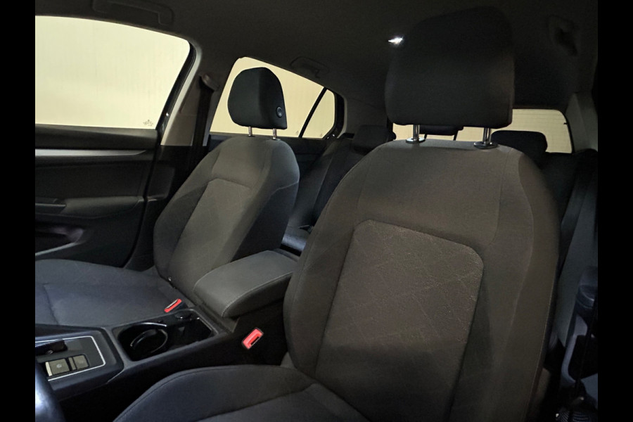 Volkswagen Golf 1.5 TSI Business | CAMERA | LED | CARPLAY | ACC | IQ DRIVE