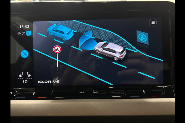 Volkswagen Golf 1.5 TSI Business | CAMERA | LED | CARPLAY | ACC | IQ DRIVE