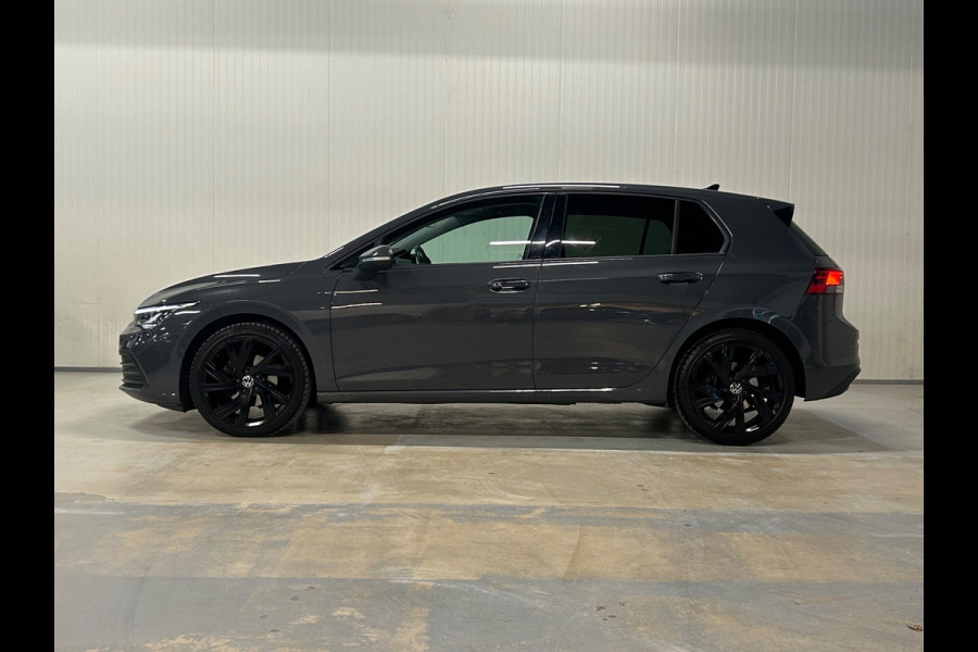 Volkswagen Golf 1.5 TSI Business | CAMERA | LED | CARPLAY | ACC | IQ DRIVE