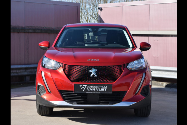 Peugeot e-2008 EV Active 50 kWh SOH 92% | NAVI & CARPLAY | CAMERA MET SENSOREN | E.C.C. |