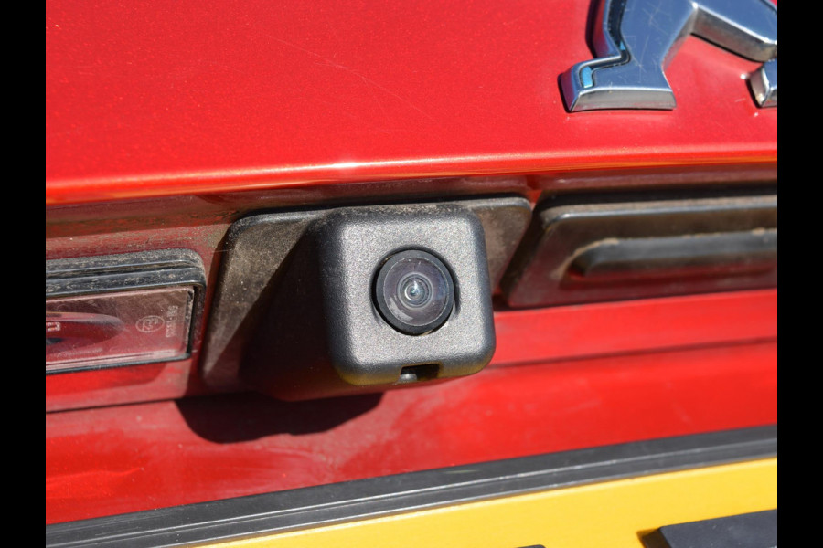 Peugeot e-2008 EV Active 50 kWh SOH 92% | NAVI & CARPLAY | CAMERA MET SENSOREN | E.C.C. |