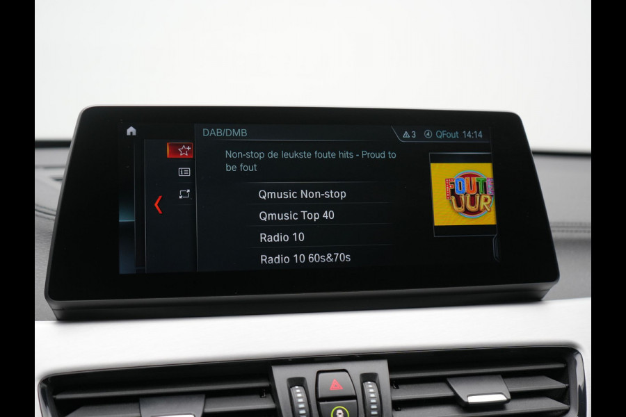 BMW X1 xDrive25e X Line PHEV 221pk Dealer O.H. | Panodak | Head Up | Camera | Sfeerverlichting | Sportstoelen & Stuur Verwarmd | Apple Carplay | Keyless | Navigatie | Cruise Control | DAB | Plug In Hybrid |