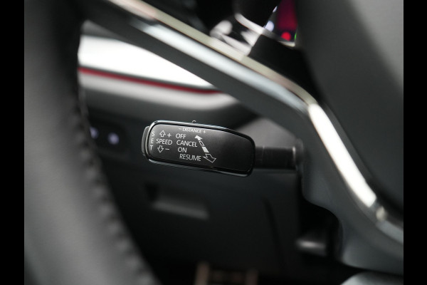 Škoda Octavia Combi 1.4 TSI iV Business Edition Plus PHEV 204pk Dealer O.H. | Trekhaak Afn. | Panodak | Head Up | Adaptive Cruise | Sfeerverlichting | Sportstoelen Memory & Verwarmd | Keyless | Blis | Crystal LED | Navigatie | DAB | Plug In Hybrid |