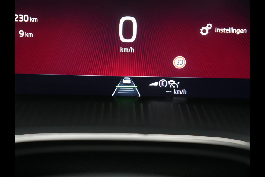 Škoda Octavia Combi 1.4 TSI iV Business Edition Plus PHEV 204pk Dealer O.H. | Trekhaak Afn. | Panodak | Head Up | Adaptive Cruise | Sfeerverlichting | Sportstoelen Memory & Verwarmd | Keyless | Blis | Crystal LED | Navigatie | DAB | Plug In Hybrid |