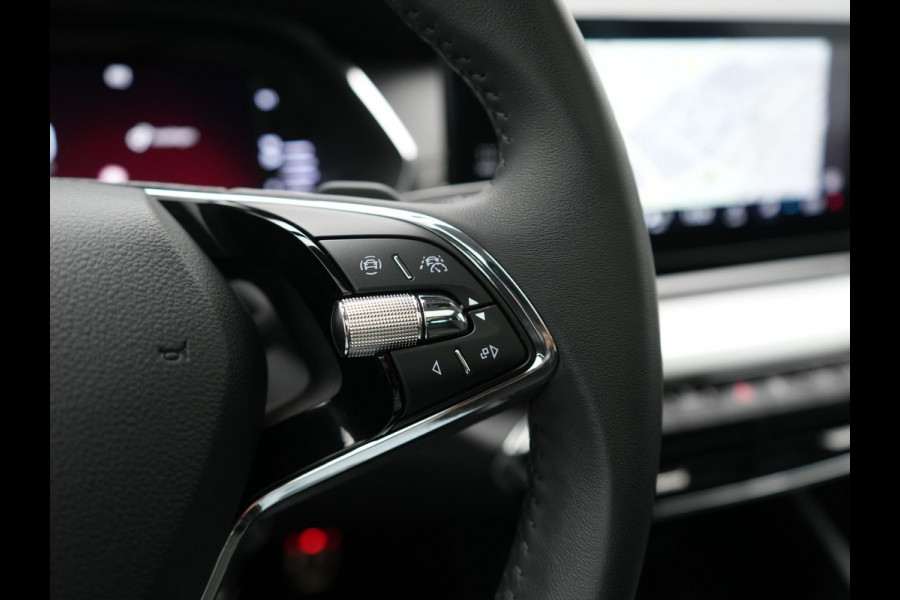 Škoda Octavia Combi 1.4 TSI iV Business Edition Plus PHEV 204pk Dealer O.H. | Trekhaak Afn. | Panodak | Head Up | Adaptive Cruise | Sfeerverlichting | Sportstoelen Memory & Verwarmd | Keyless | Blis | Crystal LED | Navigatie | DAB | Plug In Hybrid |