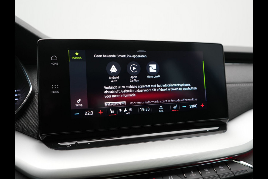 Škoda Octavia Combi 1.4 TSI iV Business Edition Plus PHEV 204pk Dealer O.H. | Trekhaak Afn. | Panodak | Head Up | Adaptive Cruise | Sfeerverlichting | Sportstoelen Memory & Verwarmd | Keyless | Blis | Crystal LED | Navigatie | DAB | Plug In Hybrid |