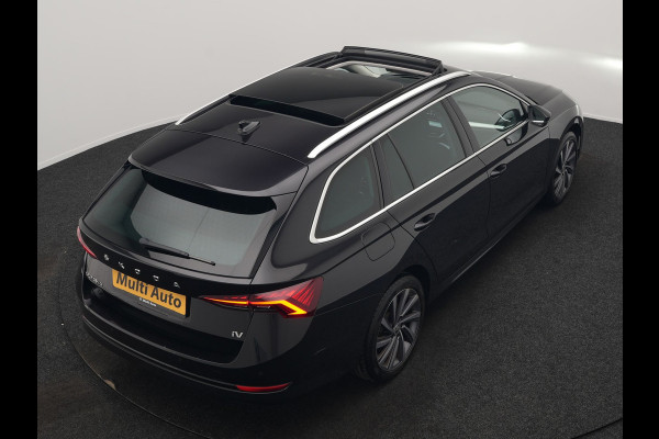 Škoda Octavia Combi 1.4 TSI iV Business Edition Plus PHEV 204pk Dealer O.H. | Trekhaak Afn. | Panodak | Head Up | Adaptive Cruise | Sfeerverlichting | Sportstoelen Memory & Verwarmd | Keyless | Blis | Crystal LED | Navigatie | DAB | Plug In Hybrid |