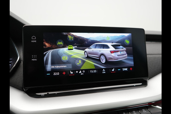Škoda Octavia Combi 1.4 TSI iV Business Edition Plus PHEV 204pk Dealer O.H. | Trekhaak Afn. | Panodak | Head Up | Adaptive Cruise | Sfeerverlichting | Sportstoelen Memory & Verwarmd | Keyless | Blis | Crystal LED | Navigatie | DAB | Plug In Hybrid |