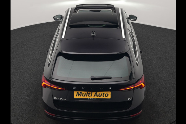 Škoda Octavia Combi 1.4 TSI iV Business Edition Plus PHEV 204pk Dealer O.H. | Trekhaak Afn. | Panodak | Head Up | Adaptive Cruise | Sfeerverlichting | Sportstoelen Memory & Verwarmd | Keyless | Blis | Crystal LED | Navigatie | DAB | Plug In Hybrid |