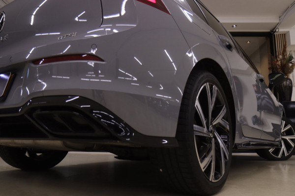 Volkswagen Golf 1.5 eTSI R-Line Business PANO/CAM/CARPLAY/IQ/ACC/DCC/VOL