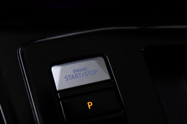 Volkswagen Golf 1.5 eTSI R-Line Business PANO/CAM/CARPLAY/IQ/ACC/DCC/VOL