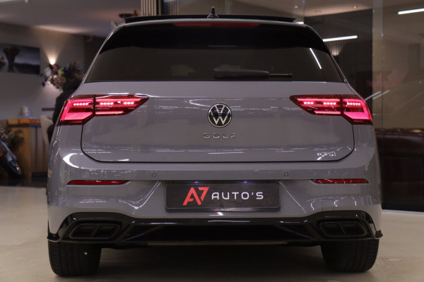 Volkswagen Golf 1.5 eTSI R-Line Business PANO/CAM/CARPLAY/IQ/ACC/DCC/VOL