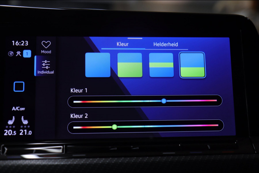 Volkswagen Golf 1.5 eTSI R-Line Business PANO/CAM/CARPLAY/IQ/ACC/DCC/VOL