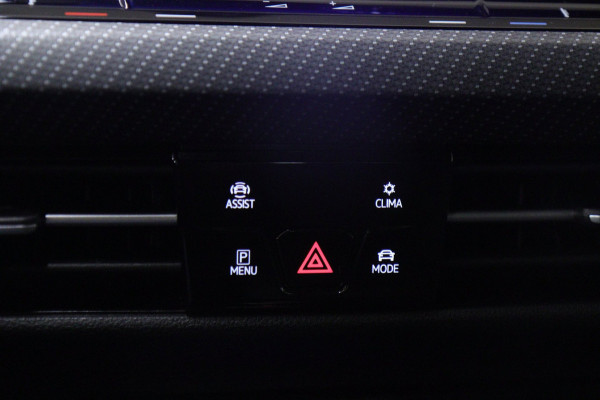 Volkswagen Golf 1.5 eTSI R-Line Business PANO/CAM/CARPLAY/IQ/ACC/DCC/VOL
