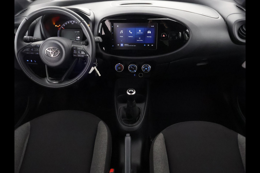 Toyota Aygo X 1.0 VVT-i MT Play Sport | 1e eigenaar | Apple Carplay & AndroidAUTO | Privacy Glass | Camera |