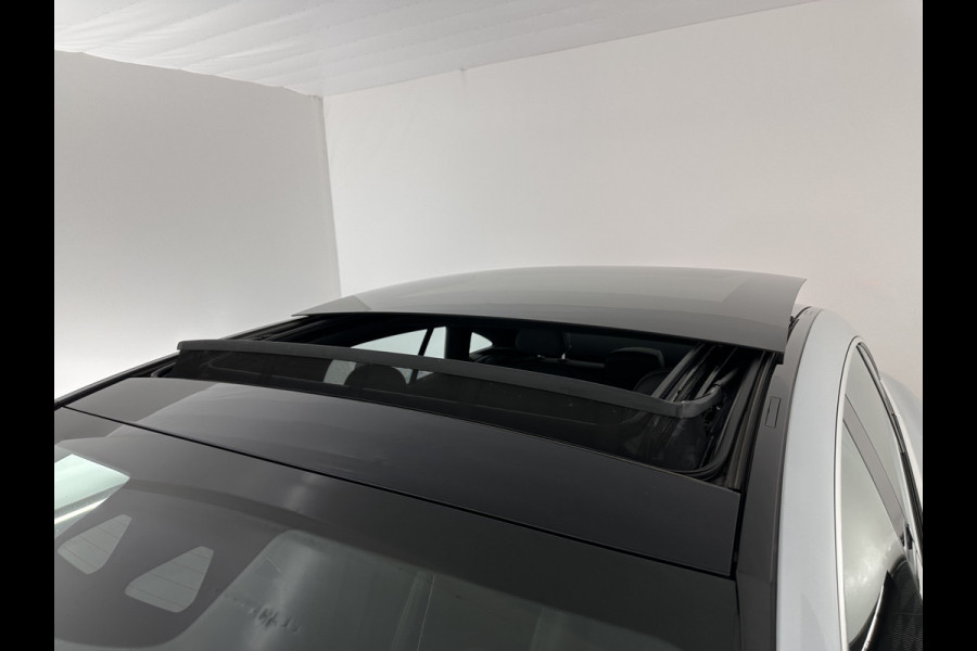 Mercedes-Benz EQE 300 Luxury Line 89 kWh [ 3-Fase ] (INCL.BTW) Aut. *PANO | FULL-LED | ADAPTIVE-CRUISE | MEMORY-PACK | TOP-VIEW | WIDE-SCREEN-DIGI-COCKPIT | NAVI-FULLMAP | DAB | COMFORT-SEATS | ECC | SHIFT-PADDLES | CAMERA | PDC | PRIVACY-GLAS