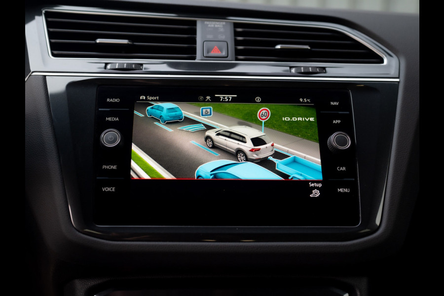 Volkswagen Tiguan 1.5 TSI R-Line Business | Trekhaak wegkl. | Keyless | 20'' | Elk. A-klep | Side Assist | IQ Light | Prijs Rijklaar!!