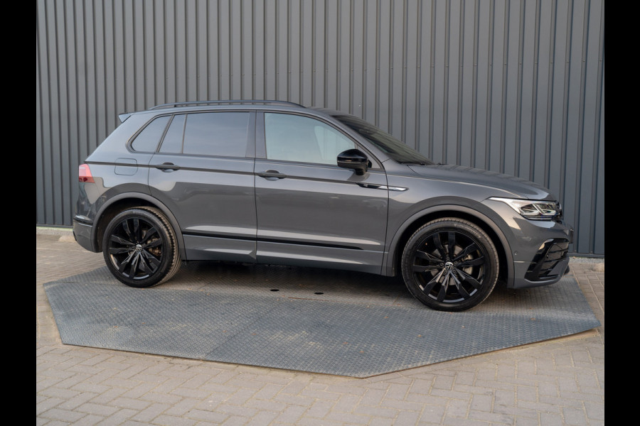 Volkswagen Tiguan 1.5 TSI R-Line Business | Trekhaak wegkl. | Keyless | 20'' | Elk. A-klep | Side Assist | IQ Light | Prijs Rijklaar!!
