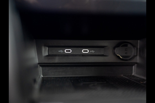 Volkswagen Tiguan 1.5 TSI R-Line Business | Trekhaak wegkl. | Keyless | 20'' | Elk. A-klep | Side Assist | IQ Light | Prijs Rijklaar!!