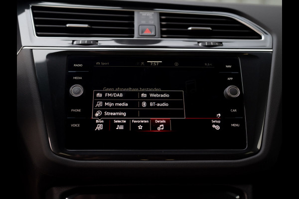 Volkswagen Tiguan 1.5 TSI R-Line Business | Trekhaak wegkl. | Keyless | 20'' | Elk. A-klep | Side Assist | IQ Light | Prijs Rijklaar!!