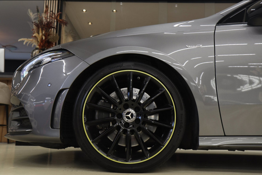 Mercedes-Benz A-Klasse 250 AMG EDITION PANO/BURM/STOELVER/SFEERVER/VOL