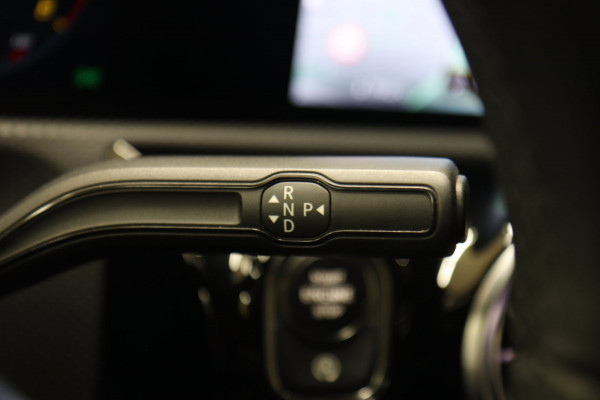 Mercedes-Benz A-Klasse 250 AMG EDITION PANO/BURM/STOELVER/SFEERVER/VOL