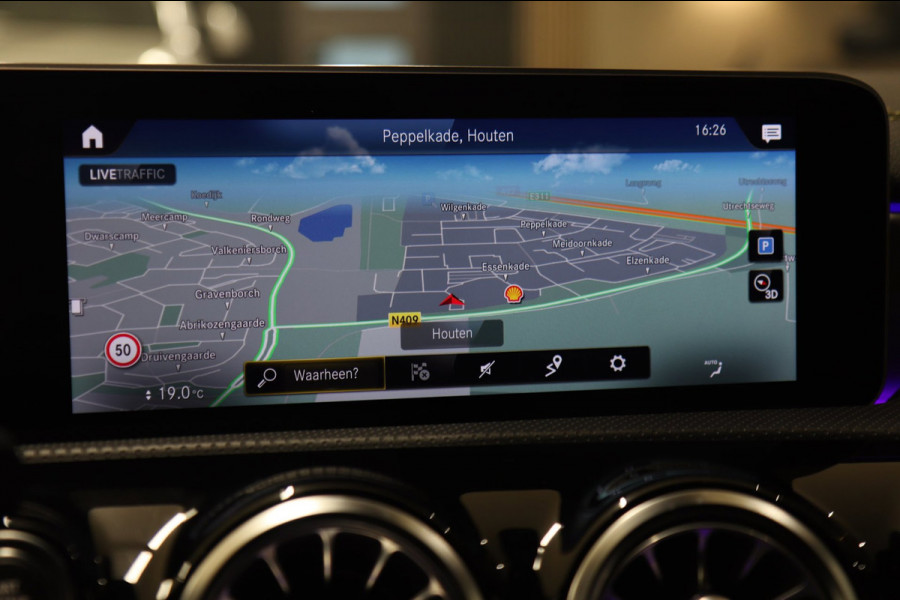 Mercedes-Benz A-Klasse 250 AMG EDITION PANO/BURM/STOELVER/SFEERVER/VOL