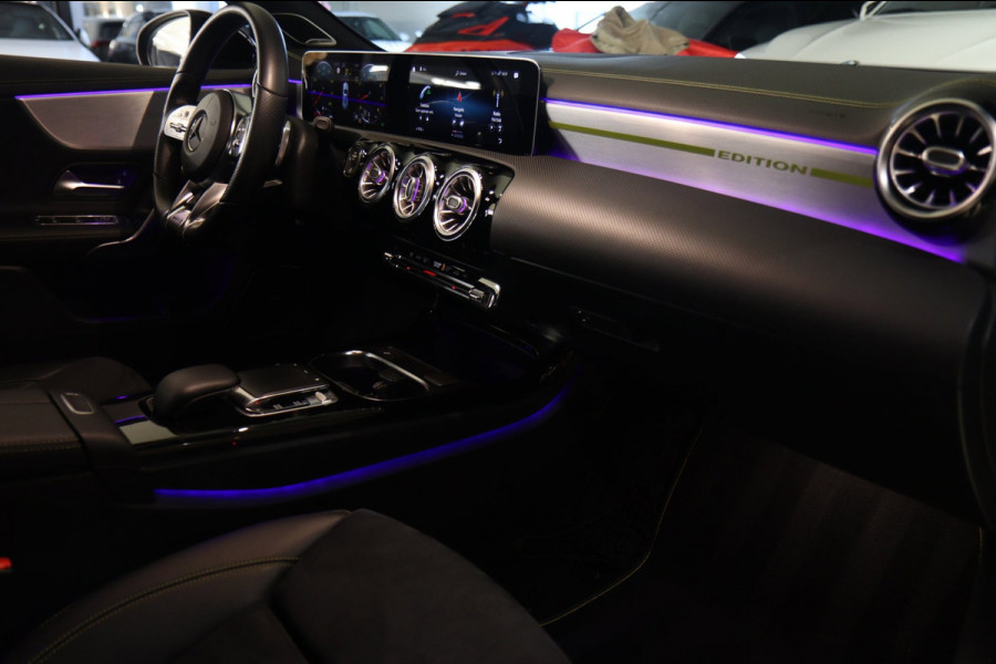 Mercedes-Benz A-Klasse 250 AMG EDITION PANO/BURM/STOELVER/SFEERVER/VOL