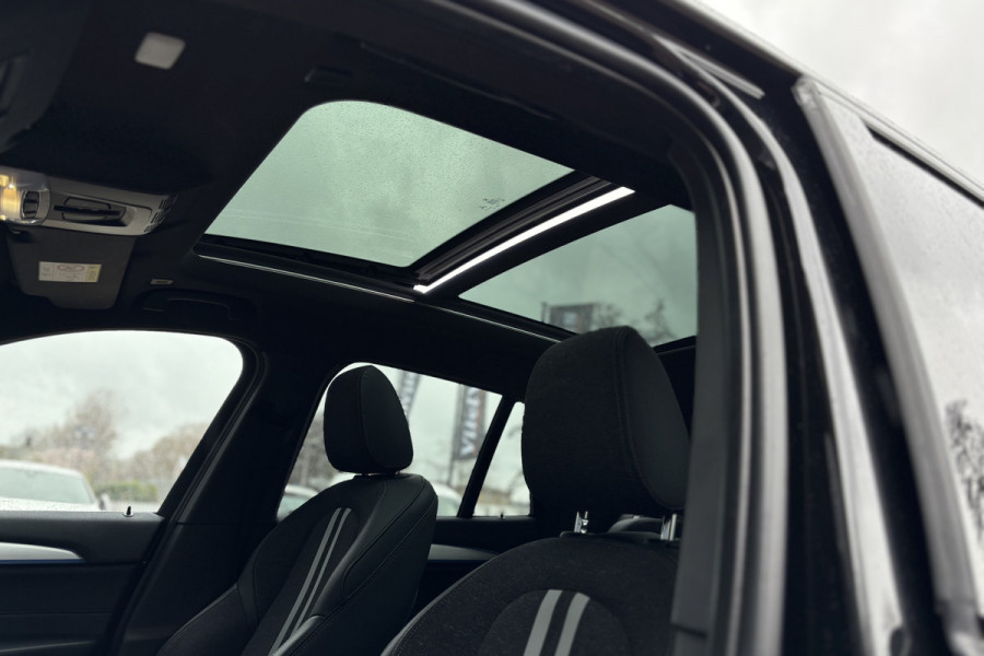 BMW X1 xDrive25e M-Sport | Panodak | Camera | Head-Up | Comfort Access | Adaptive Cruise