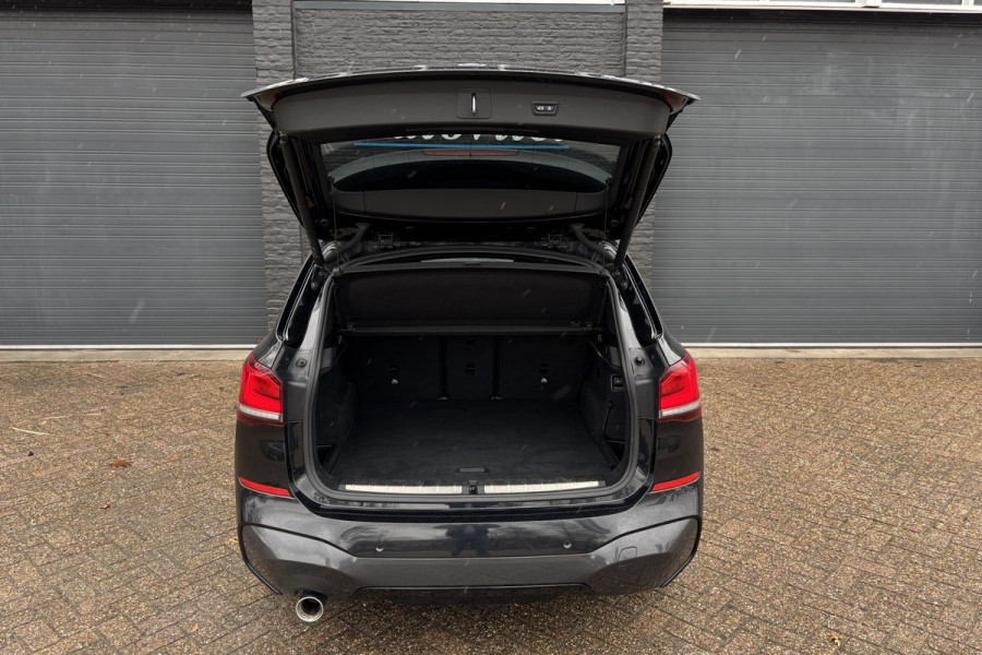 BMW X1 xDrive25e M-Sport | Panodak | Camera | Head-Up | Comfort Access | Adaptive Cruise