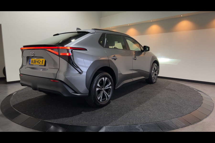 Toyota Bz4x Active 71 kWh LED verlichting | 18 inch LM velgen Soh (batterijcheck) waarde 99,9%