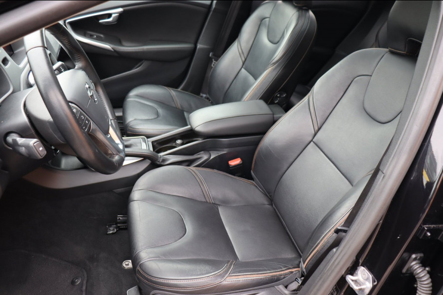 Volvo V40 Cross Country 1.5 T3 Polar+ Luxury org.NL pano-dak trekhaak Harman/Kardon leer+vw