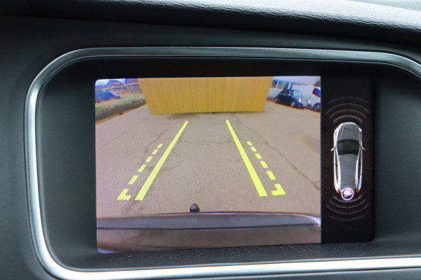 Volvo V40 Cross Country 1.5 T3 Polar+ Luxury org.NL pano-dak trekhaak Harman/Kardon leer+vw