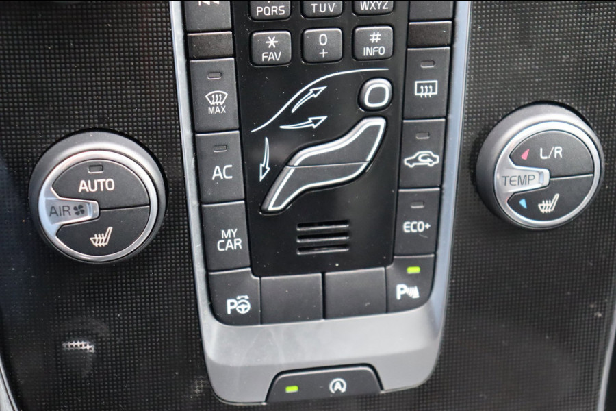 Volvo V40 Cross Country 1.5 T3 Polar+ Luxury org.NL pano-dak trekhaak Harman/Kardon leer+vw