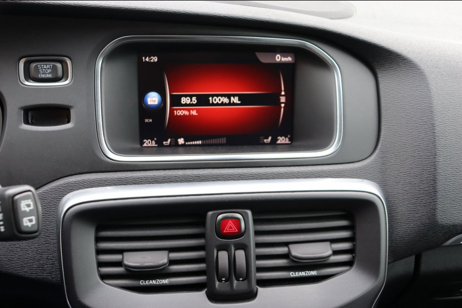 Volvo V40 Cross Country 1.5 T3 Polar+ Luxury org.NL pano-dak trekhaak Harman/Kardon leer+vw