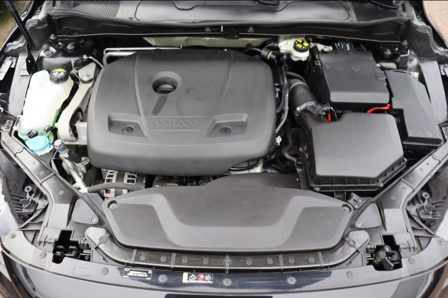 Volvo V40 Cross Country 1.5 T3 Polar+ Luxury org.NL pano-dak trekhaak Harman/Kardon leer+vw