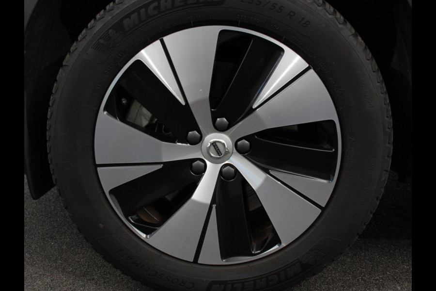 Volvo XC40 1.5 T4 Plug-in hybrid Plus Bright Climate control Adaptieve cruise control Parkeersensoren Achteruitrijdcamera 360* Keyless LED Navigatie Verwarmde voorstoelen Apple Carplay/ Android Auto