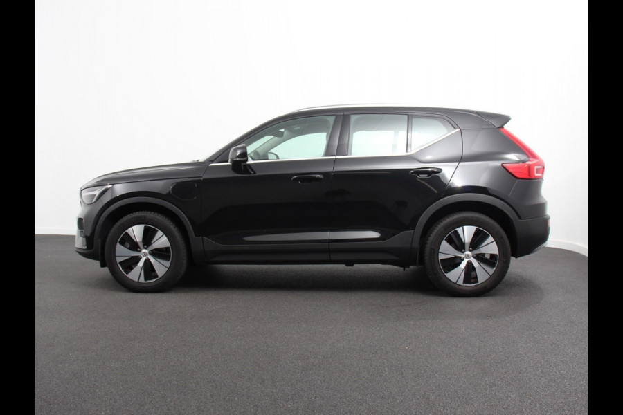 Volvo XC40 1.5 T4 Plug-in hybrid Plus Bright Climate control Adaptieve cruise control Parkeersensoren Achteruitrijdcamera 360* Keyless LED Navigatie Verwarmde voorstoelen Apple Carplay/ Android Auto