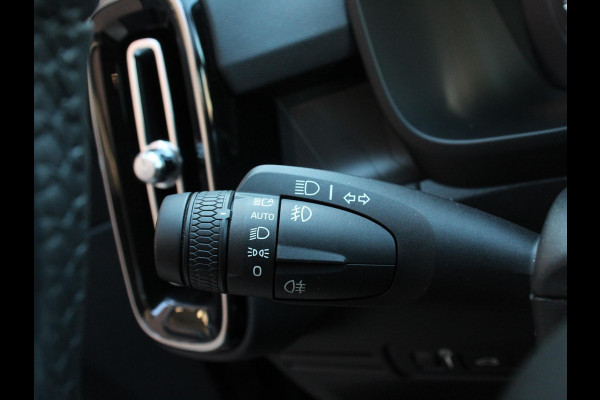 Volvo XC40 1.5 T4 Plug-in hybrid Plus Bright Climate control Adaptieve cruise control Parkeersensoren Achteruitrijdcamera 360* Keyless LED Navigatie Verwarmde voorstoelen Apple Carplay/ Android Auto