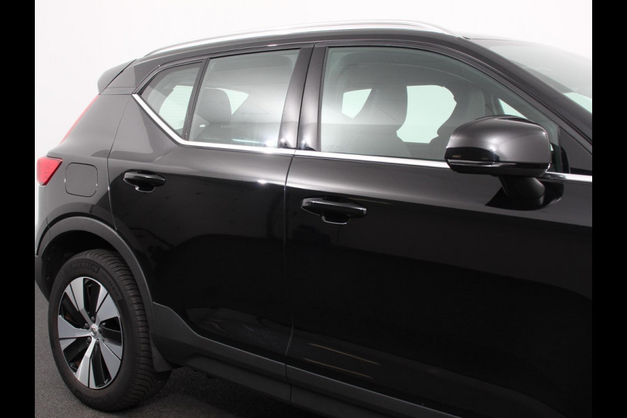 Volvo XC40 1.5 T4 Plug-in hybrid Plus Bright Climate control Adaptieve cruise control Parkeersensoren Achteruitrijdcamera 360* Keyless LED Navigatie Verwarmde voorstoelen Apple Carplay/ Android Auto