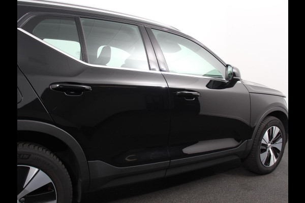 Volvo XC40 1.5 T4 Plug-in hybrid Plus Bright Climate control Adaptieve cruise control Parkeersensoren Achteruitrijdcamera 360* Keyless LED Navigatie Verwarmde voorstoelen Apple Carplay/ Android Auto
