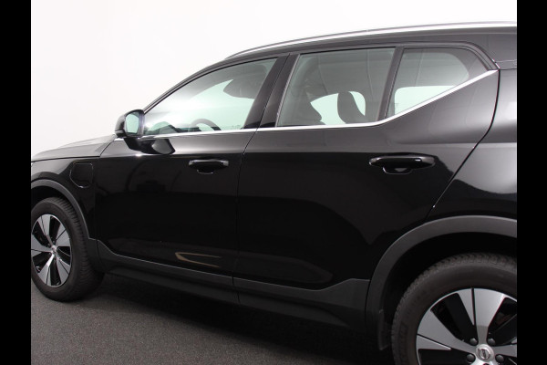 Volvo XC40 1.5 T4 Plug-in hybrid Plus Bright Climate control Adaptieve cruise control Parkeersensoren Achteruitrijdcamera 360* Keyless LED Navigatie Verwarmde voorstoelen Apple Carplay/ Android Auto